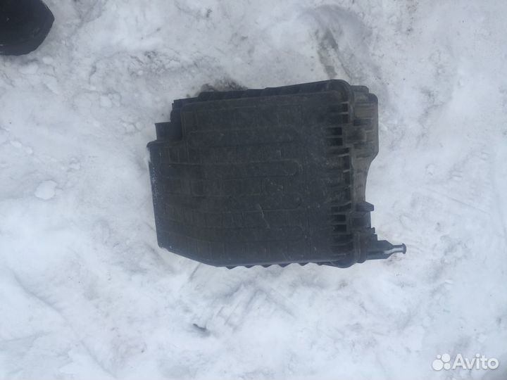 Корпус воздушного фильтра Kia Sorento