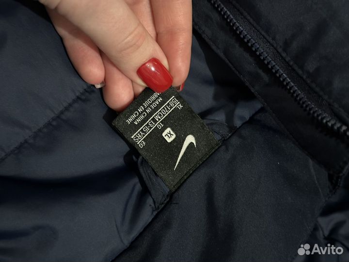 Продам куртку на мальчика nike оригинал