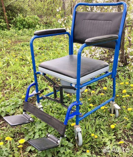 Инвалидное кресло с туалетом