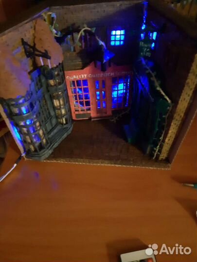 Вставка в книжную полку