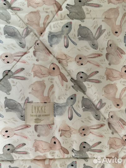 Бортики в детскую кроватку и одеяло