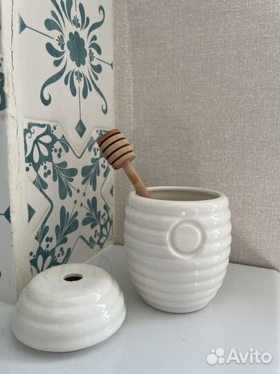 Керамическая емкость для меда улей с ложкой