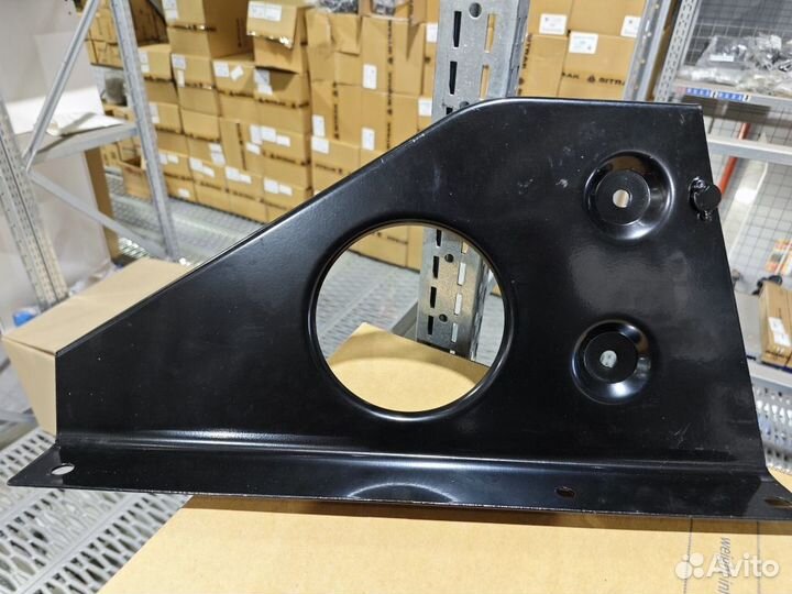 Левый передний кронштейн ступеньки H4545012003A0