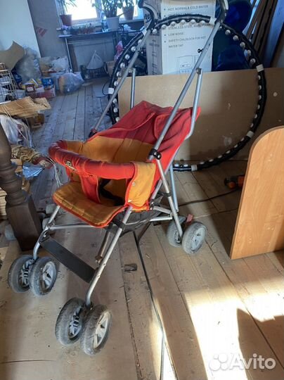 Прогулочная коляска трость