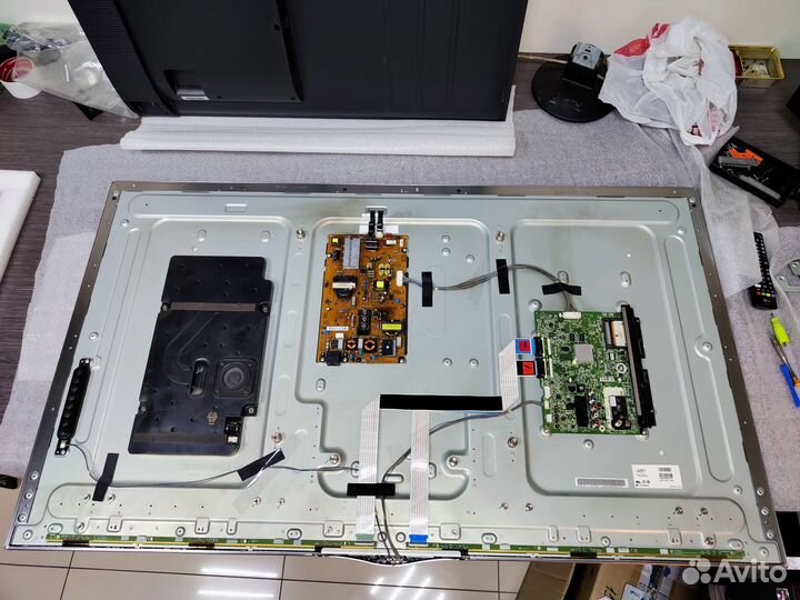 Телевизор LG 55LA690V (Разбор)(По запчастям)