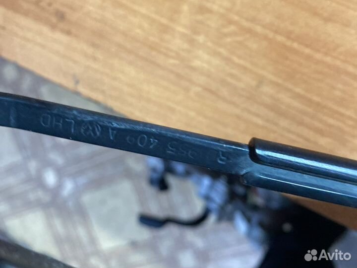 Volkswagen polo поводки дворников 2012 год