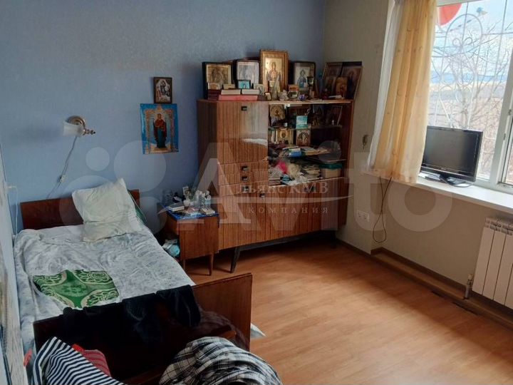 3-к. квартира, 52 м², 1/3 эт.