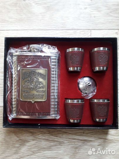 Фляжка 236мл со стопками