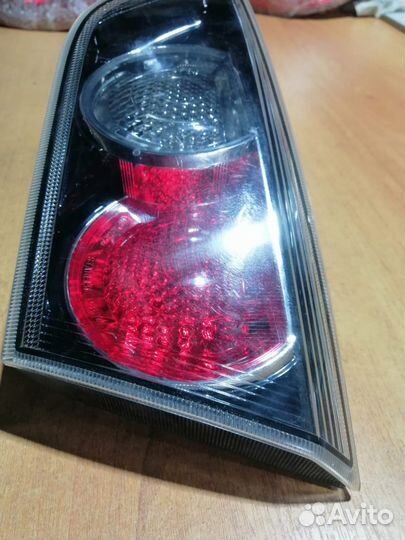 Фонарь правый внутренний Mitsubishi Lancer X 10