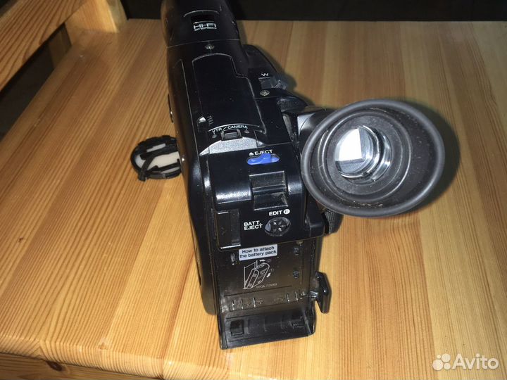 Видеокамера Panasonic R330