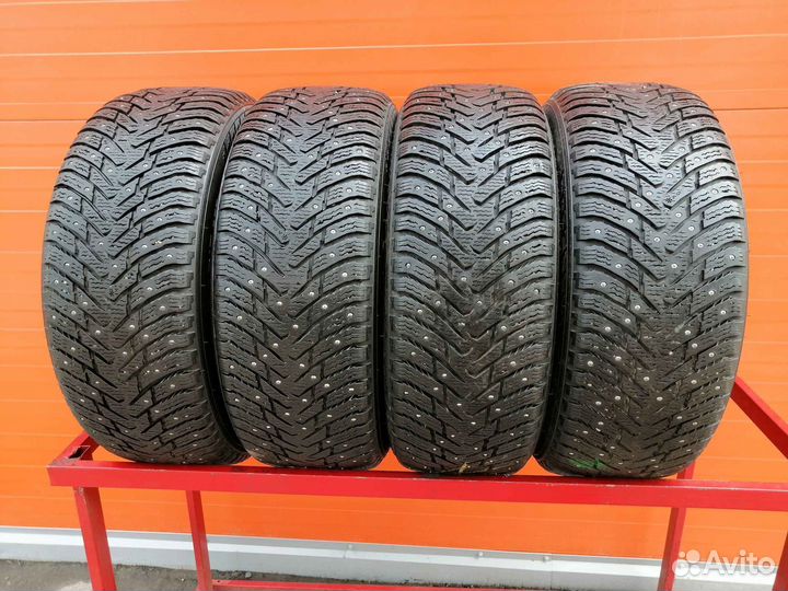 Nokian Tyres Hakkapeliitta 8 235/55 R17 99P