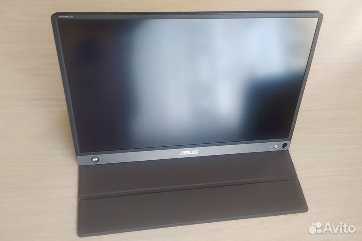 Портативный монитор asus ZenScreen Go