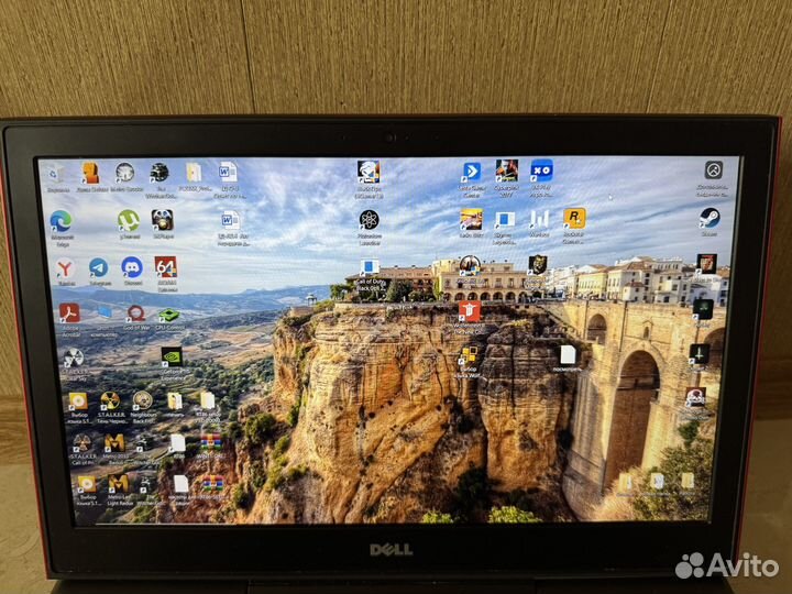 Ноутбук dell inspiron