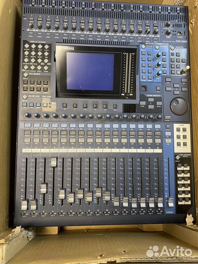 Цифровой микшерный пульт yamaha