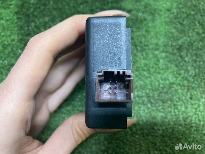 Блок сигнализации штатной Citroen C4 хэтчбек 1.6