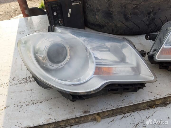 Тоуран рестайлинг фары