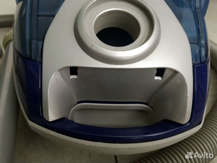 Пылесос с контейнером для пыли Electrolux ZCX6460