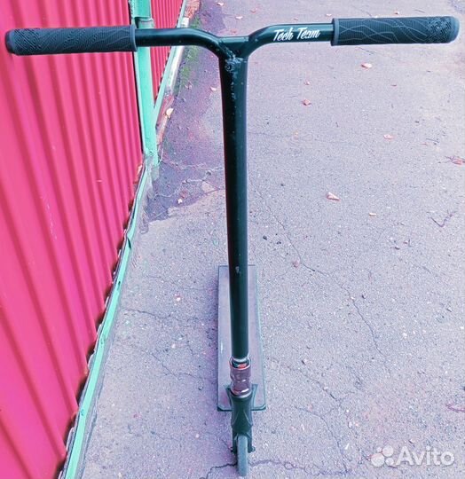 Трюковой самокат tech team Harpy