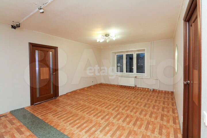 3-к. квартира, 74 м², 3/10 эт.