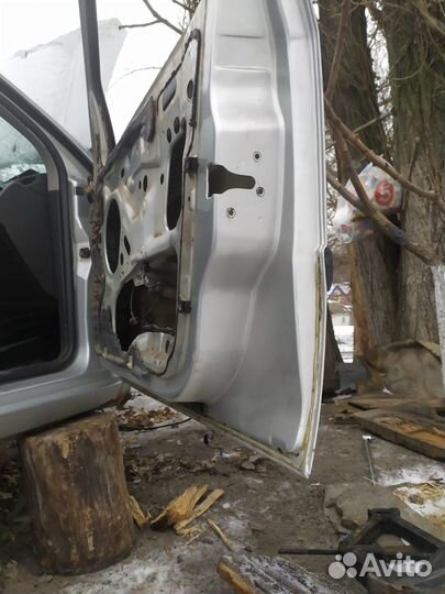 Дверь передняя правая Ford Focus 1