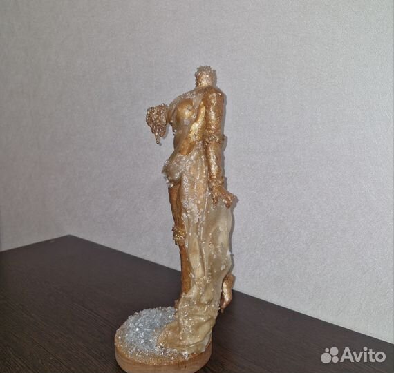 Статуэтка