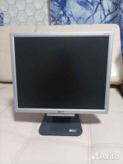 Монитор 17