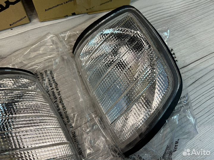 Поворотники w124 новые белые