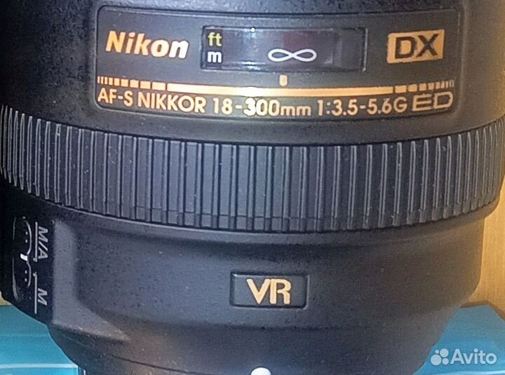 Nikon 18-300mm 3.5-5.6 скол