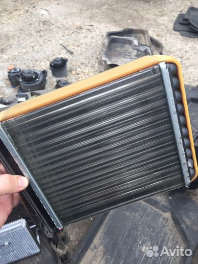 Лада Калина радиатор печки с машины 2012 г