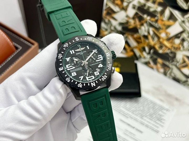 Часы Breitling в фирменной комплектации