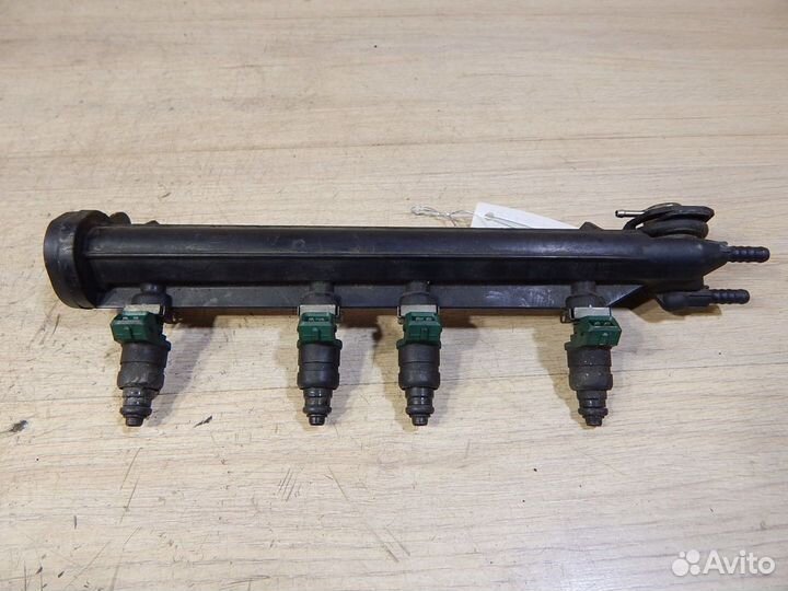 Форсунки топливные Vw Golf 4 1,6 AKL