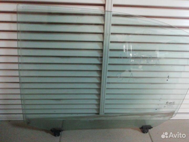 Стекло двери заднее левое Hyundai Elantra XD G4ED