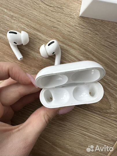 Наушники Apple AirPods Pro б/у оригинал