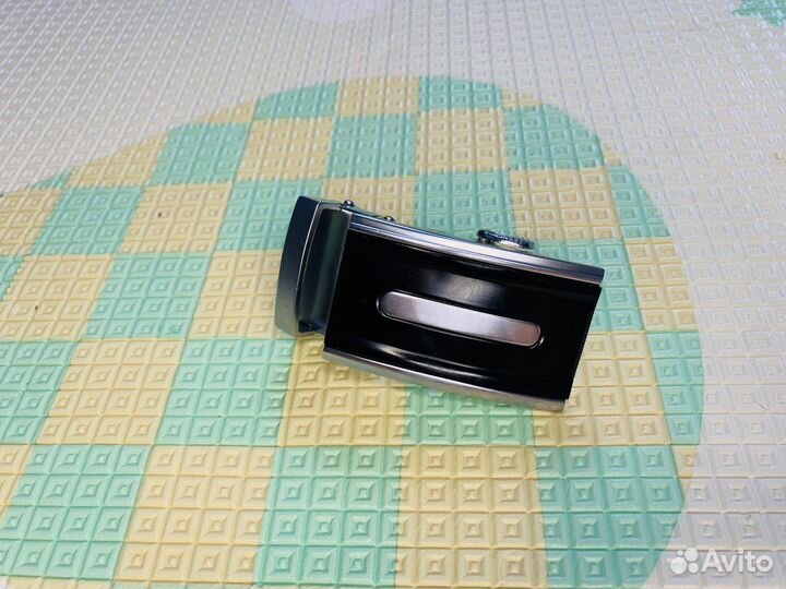 Пряжка на ремень автоматическая