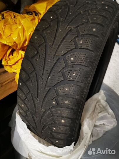 Hankook Winter I'Pike 215/55 R17