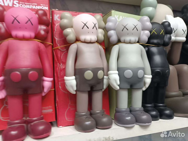 Коллекционная фигурка kaws/ Игрушка kaws