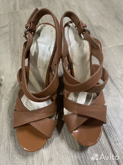 Босоножки на платформе 36
