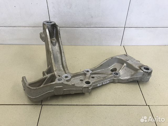 Кронштейн переднего рычага Octavia (A5 1Z) 2004-20