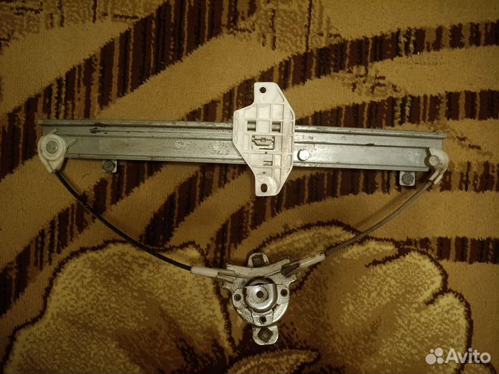 Задний стеклоподъёмник Ланос