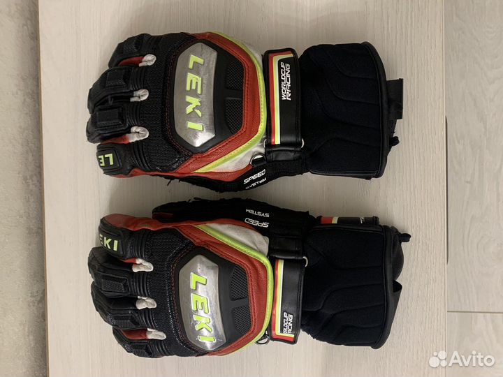 Перчатки leki