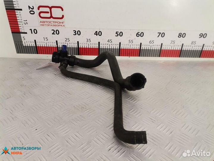 Патрубок радиатора Volkswagen Passat B5 2000