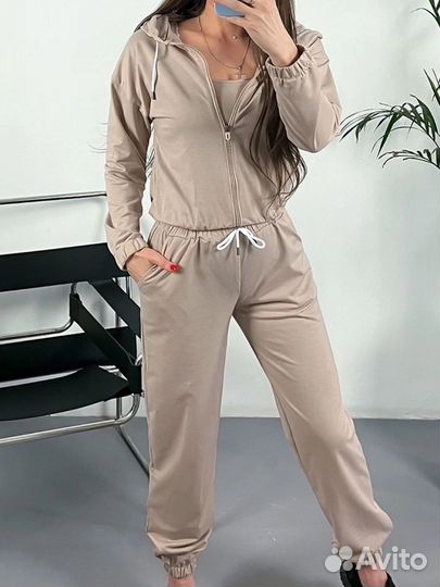 Спортивный костюм женский новый тройка 44 46