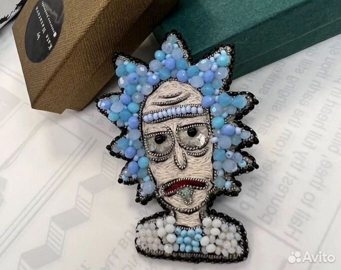 Броши из бисера ручная работа