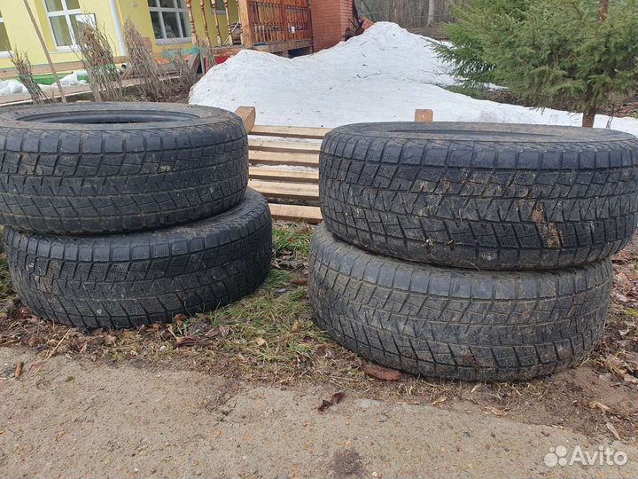 Bridgestone Blizzak DM-V2 265/65 R17 112R