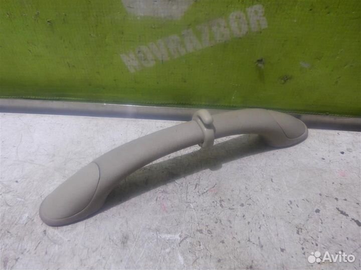 Ручка внутренняя потолочная Тойота Хайлендер