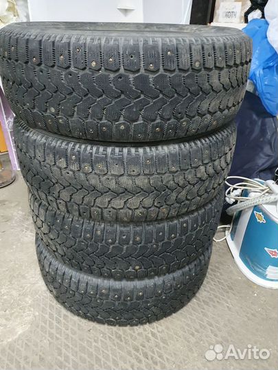 Yokohama IceGuard Stud IG65 215/60 R17 96Q