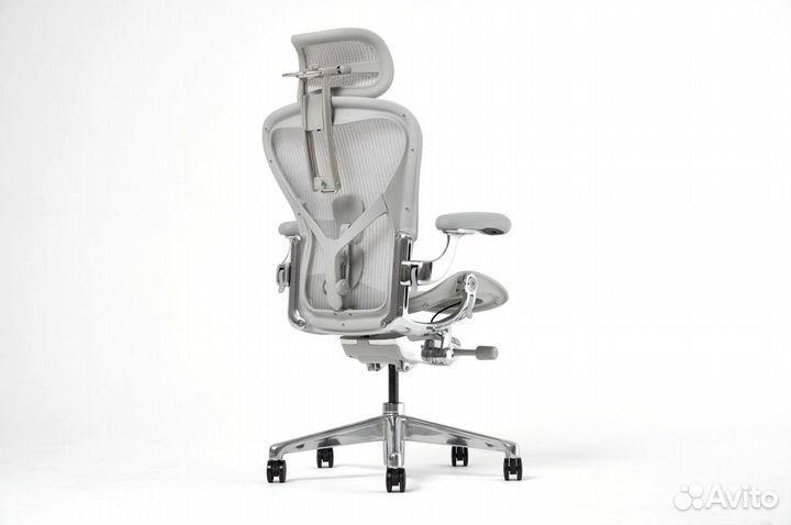 Игровое кресло Herman Miller Aeron