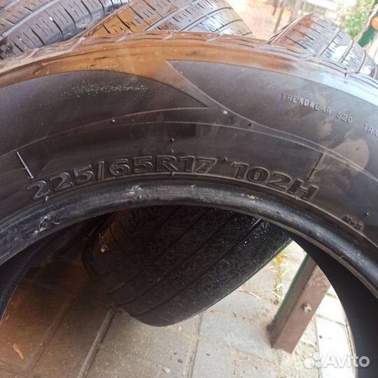 Kumho Sense KR26 225/65 R17 102H