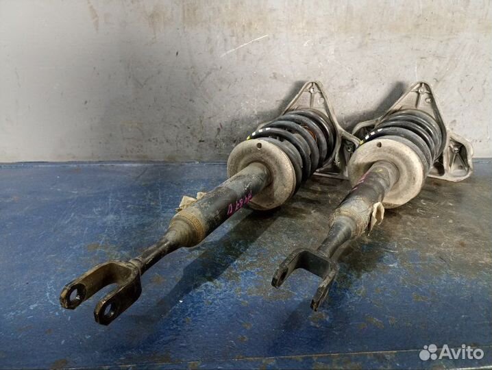 Стойки комплект передние Audi A4 B7