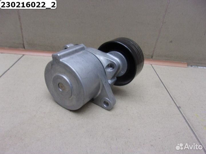 Ролик руч.ремня с кронштейном Nissan Pathfinder